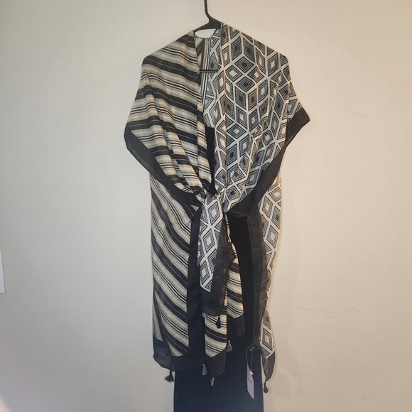 Outer - Picture 1 of 2